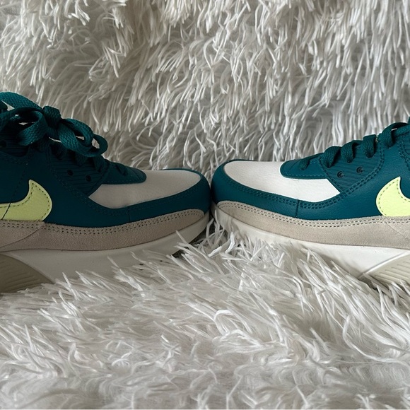 Nike Air Max 90 LTR Big Kids’ Shoes size 5Y or 6.5 Woman’s - Picture 9 of 9